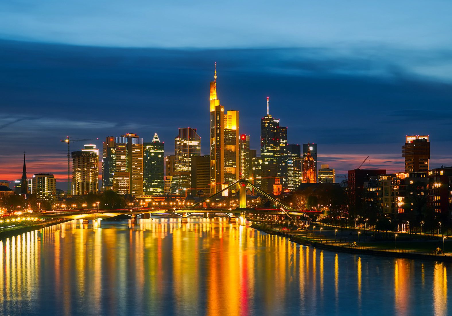 frankfurt-am-main-2263351_1920
